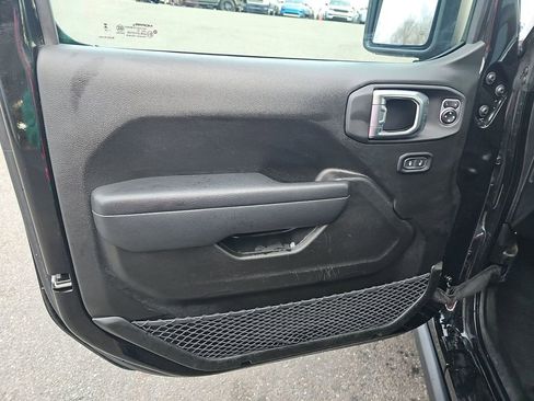 Used 2025 Jeep Wrangler Unlimited Sport S 4xe AWD/4WD image 9