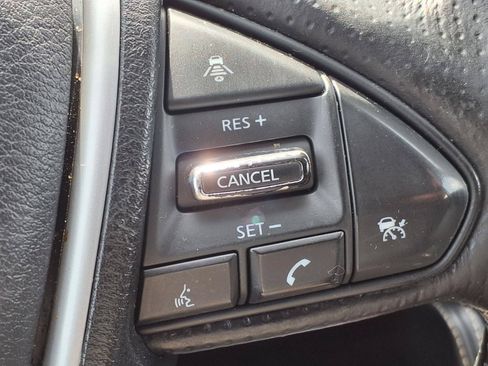 Used 2017 Nissan Maxima Platinum w/ Medallion Package FWD image 16