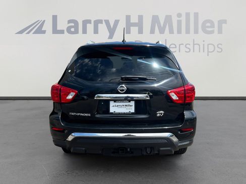 Used 2017 Nissan Pathfinder SV w/ Trailer Tow Package AWD/4WD image 5