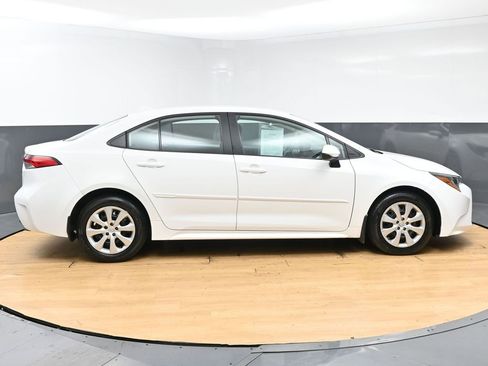Used 2024 Toyota Corolla LE FWD image 7