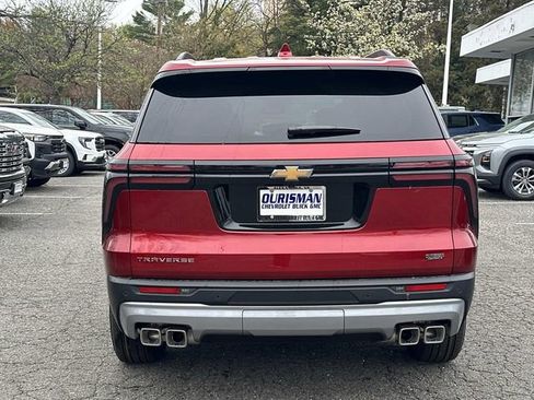 New 2026 Chevrolet Traverse LT FWD image 3