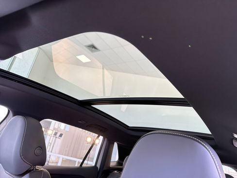New 2026 Volkswagen Tiguan SE R-Line FWD image 16