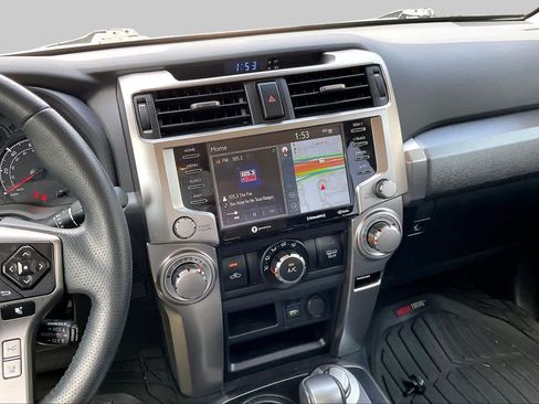 Used 2022 Toyota 4Runner SR5 Premium w/ Moonroof Package AWD/4WD image 7