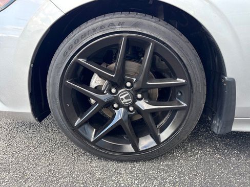 Used 2023 Honda Civic Sport image 12