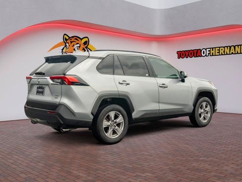 Used 2025 Toyota RAV4 XLE AWD/4WD image 5