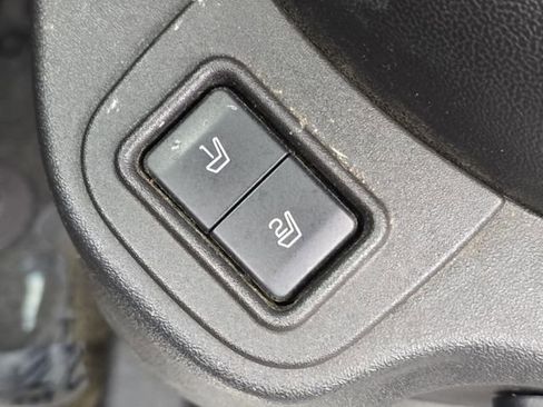 Used 2013 Ford Taurus SHO image 13