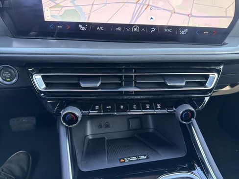 New 2026 Chevrolet Traverse LT image 19