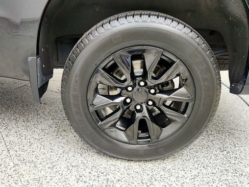 Used 2019 Chevrolet Silverado 1500 RST AWD/4WD image 9