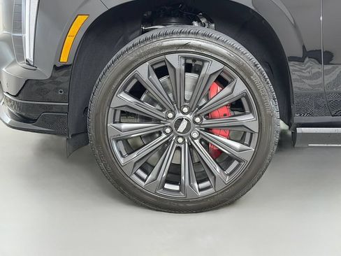 Used 2025 Cadillac Escalade V AWD/4WD image 35