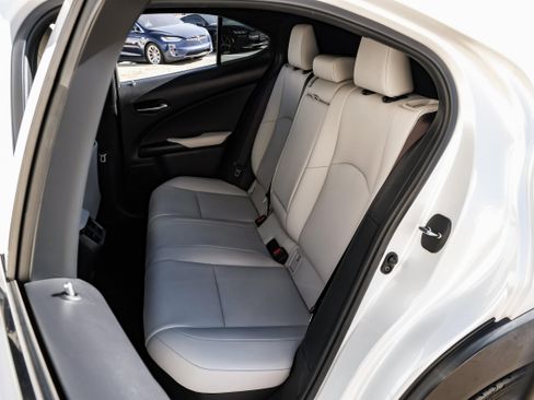 Used 2021 Lexus UX 250h w/ Premium Package image 39