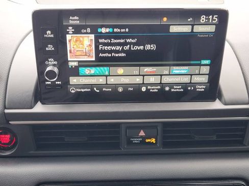 Used 2023 Honda Pilot Touring image 5
