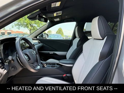 Used 2026 Lexus TX 500h AWD w/ Technology Package image 8