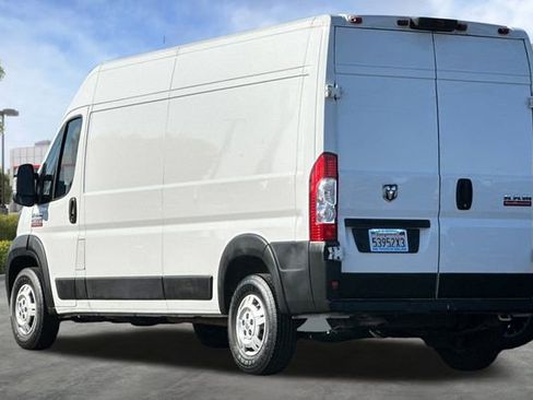 Used 2021 RAM ProMaster 2500 w/ Premium Appearance Group image 8