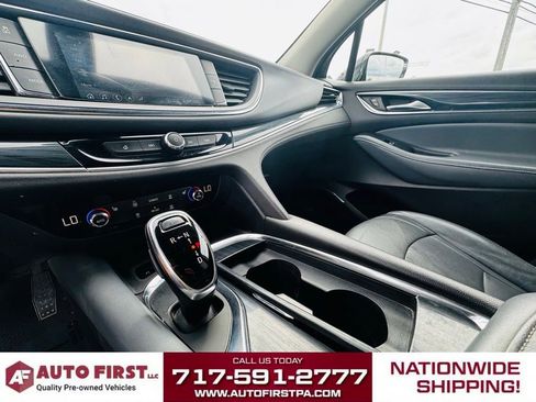 Used 2021 Buick Enclave Essence image 13