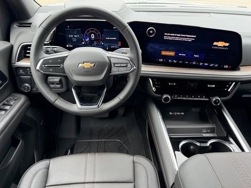 New 2026 Chevrolet Suburban High Country RWD image 18