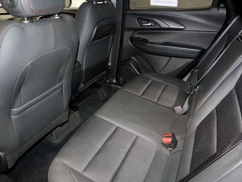 Used 2022 Chevrolet TrailBlazer RS FWD image 21