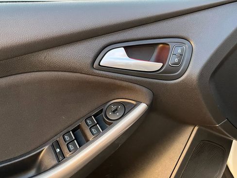 Used 2015 Ford Focus Titanium image 15