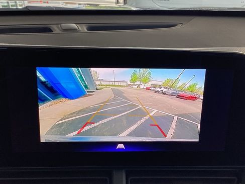 Used 2025 Chevrolet Trax LT w/ LT Convenience Package FWD image 14