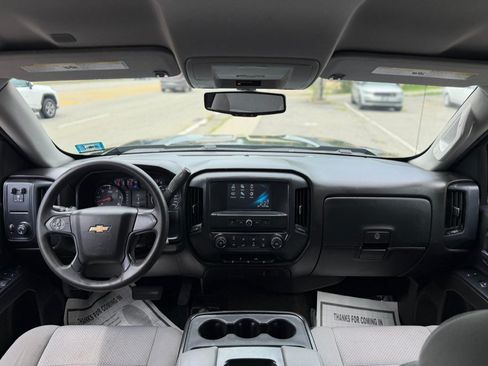 Used 2018 Chevrolet Silverado 1500 Custom w/ Custom Value Package AWD/4WD image 27