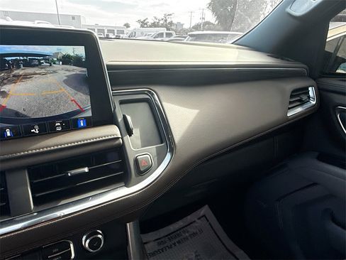 Used 2022 GMC Yukon SLT w/ SLT Luxury Package image 24