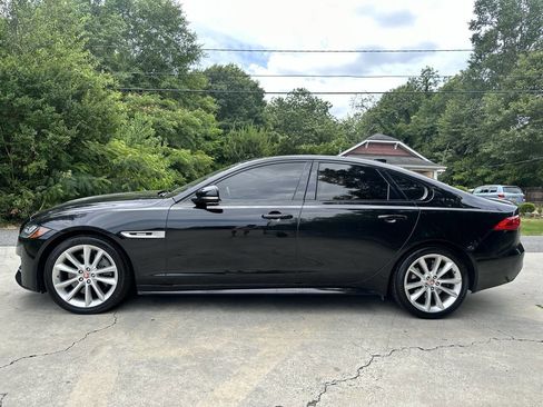 Used 2016 Jaguar XF R-Sport image 9