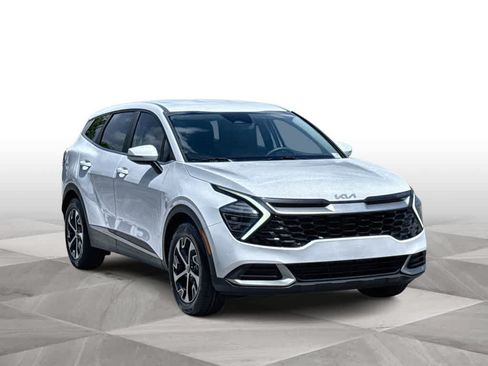 Used 2024 Kia Sportage EX FWD image 2