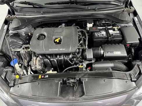 Used 2017 Hyundai Elantra Limited w/ Limited Ultimate Package 05 FWD image 25