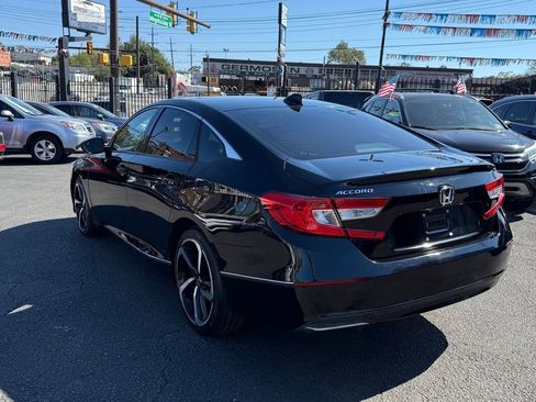 Used 2018 Honda Accord EX image 3