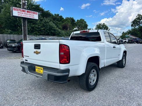 Used 2020 Chevrolet Colorado W/T w/ WT Convenience Package RWD image 2