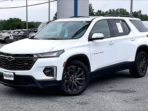 Used 2023 Chevrolet Traverse RS AWD/4WD image 3