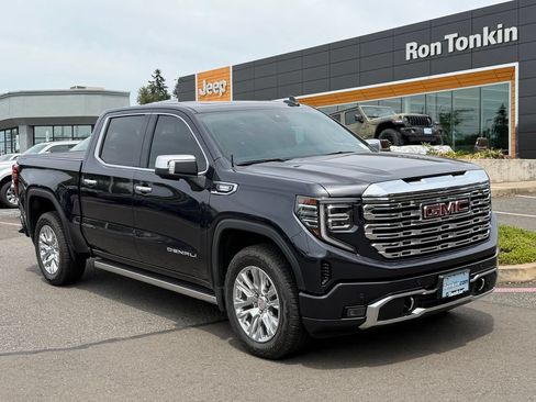 Used 2025 GMC Sierra 1500 Denali AWD/4WD image 2