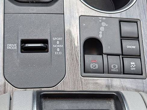 Used 2023 Toyota Highlander Platinum FWD image 15