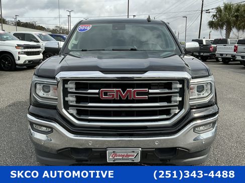 Used 2018 GMC Sierra 1500 SLT w/ SLT Premium Package image 8