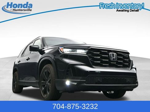 Used 2025 Honda Pilot Black Edition image 42