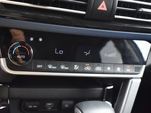Used 2023 Kia Seltos S w/ Navigation Package AWD/4WD image 29