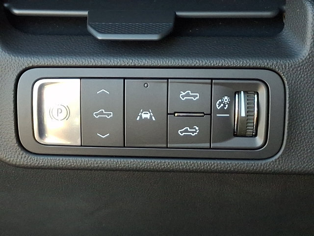 Used 2026 GMC Sierra EV Denali AWD/4WD image 9