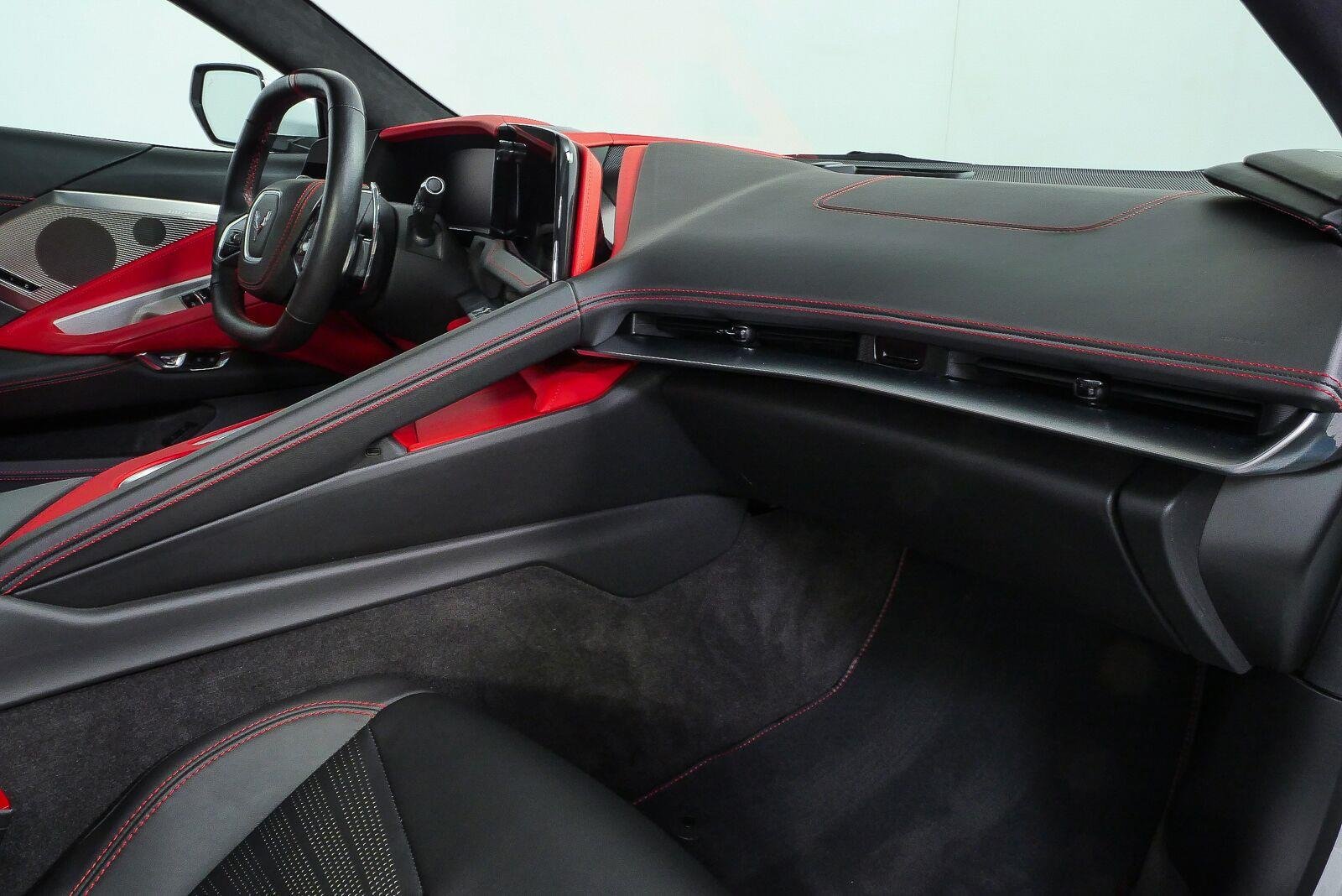Used 2026 Chevrolet Corvette Stingray Premium Conv w/ Z51 Performance Package RWD image 18