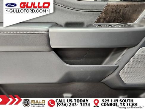 Used 2023 Ford F250 Lariat w/ Chrome Package image 19