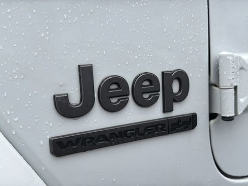 Used 2021 Jeep Wrangler Unlimited Sport AWD/4WD image 27