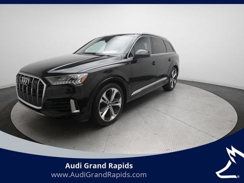 Used 2020 Audi Q7 3.0T Prestige w/ Prestige Package AWD/4WD image 1