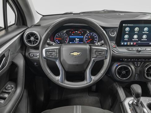 Used 2023 Chevrolet Blazer LT image 17