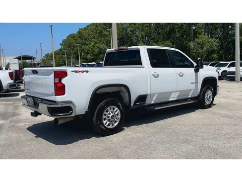 Used 2025 Chevrolet Silverado 2500 LT w/ Convenience Package AWD/4WD image 8