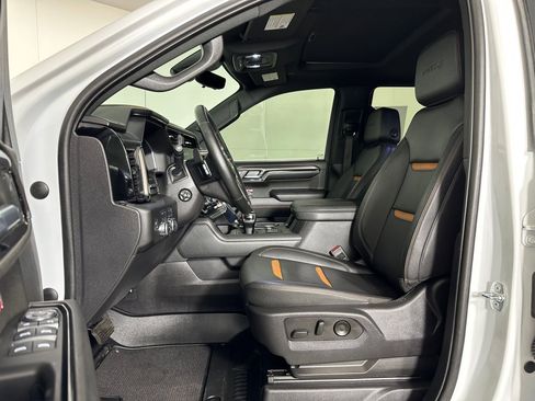 Used 2023 GMC Sierra 1500 AT4 w/ AT4 Premium Package image 4