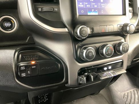 Used 2022 RAM 3500 Big Horn image 29