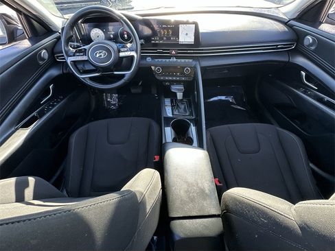 Used 2023 Hyundai Elantra SEL w/ Convenience Package image 29