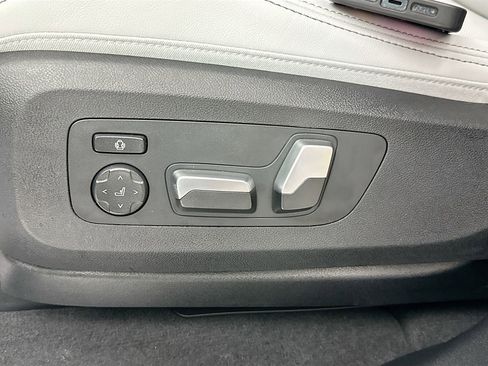 New 2026 BMW X5 xDrive40i w/ M Sport Package image 19