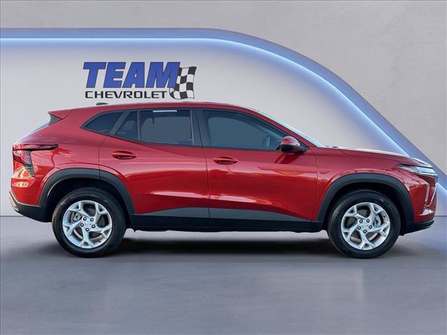 Certified 2024 Chevrolet Trax LS w/ LS Convenience Package FWD image 4