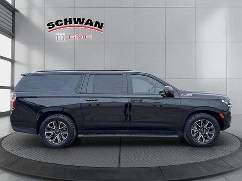 Used 2021 Chevrolet Suburban Z71 w/ Z71 Off-Road Package image 3