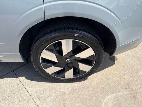Certified 2025 Volvo XC60 T8 Plus w/ Protection Package Premier AWD/4WD image 14