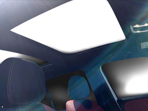 Used 2022 Mercedes-Benz GLB 250 4MATIC image 28